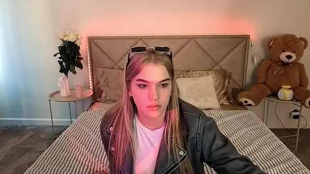 Snapshot of AlinaLiii chatting on March 12, 2026, 1:28 pm AlinaLiii online show from March 12, 2026, 1:28 pm