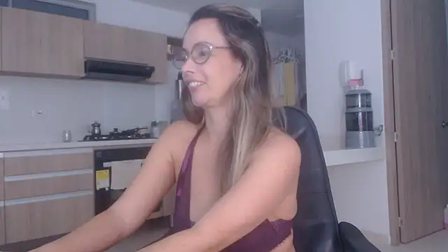 LovePaula online show from February 24, 2026, 12:14 pm