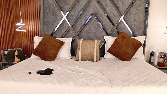 Snapshot of Dafne__Ruiz chatting on October 22, 2025, 1:55 pm Dafne Ruiz online show from October 22, 2025, 1:55 pm