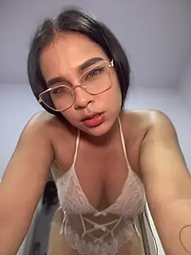 Valery lux16 online show from March 18, 2026, 8:23 pm