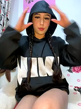 Snapshot of Linda_rouse chatting on October 12, 2025, 1:48 am Linda rouse online show from October 12, 2025, 1:48 am