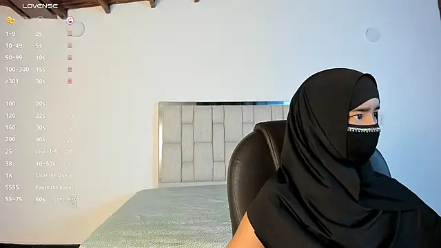 Snapshot of kalila_latif chatting on September 29, 2025, 3:00 am kalila latif online show from September 29, 2025, 3:00 am