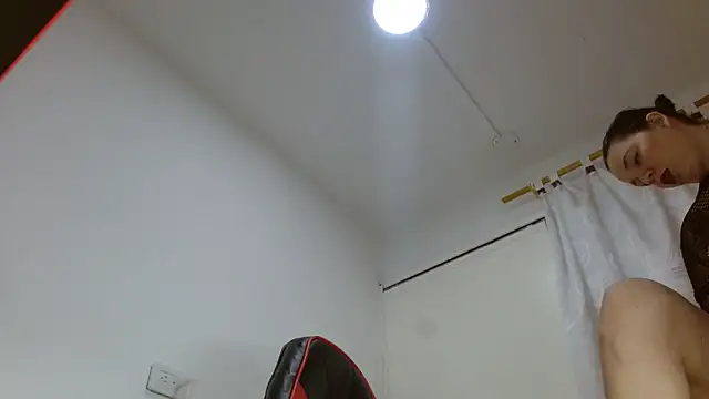 Snapshot of Alice_pussyhairy chatting on November 30, 2025, 7:56 am Alice pussyhairy online show from November 30, 2025, 7:56 am