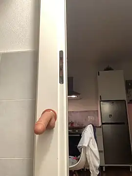 Snapshot of alessiobaz chatting on February 2, 2026, 2:10 am alessiobaz online show from February 2, 2026, 2:10 am