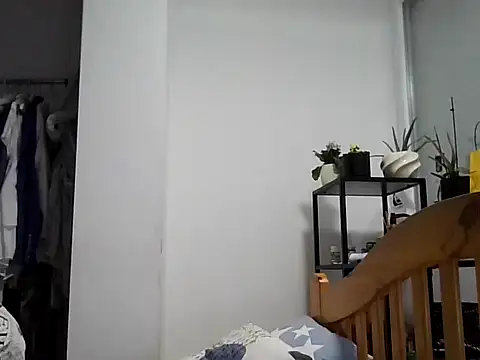 Snapshot of HotLenaX chatting on November 5, 2025, 6:19 pm HotLenaX online show from November 5, 2025, 6:19 pm