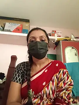 Snapshot of Tamil_Swathi chatting on December 14, 2025, 10:42 am Tamil Swathi online show from December 14, 2025, 10:42 am