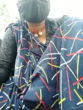 Snapshot of Soniya4357 chatting on November 1, 2025, 9:22 am Soniya4357 online show from November 1, 2025, 9:22 am