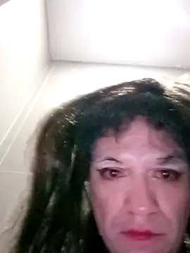 Snapshot of transreyna chatting on November 2, 2025, 7:00 am transreyna online show from November 2, 2025, 7:00 am