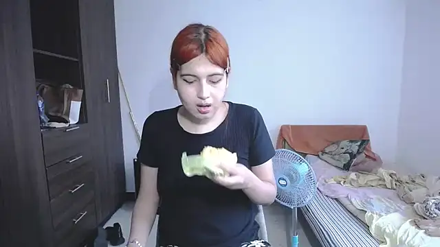 Snapshot of Mirage_Sertori chatting on February 24, 2026, 10:52 pm Mirage Sertori online show from February 24, 2026, 10:52 pm