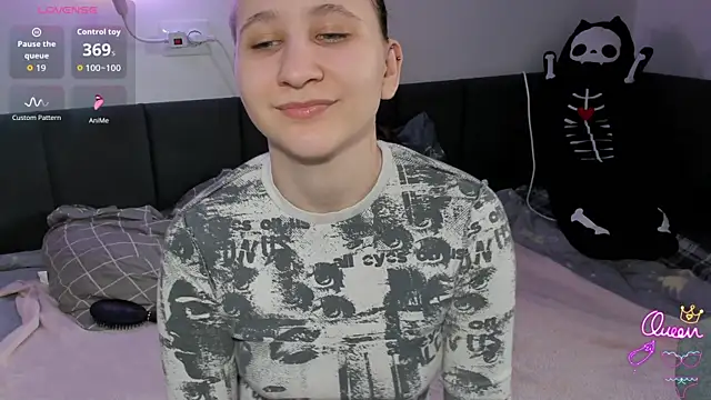 ChristinaFivePlus online show from March 31, 2026, 10:26 am