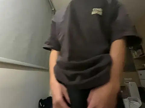 Snapshot of Yo155 chatting on September 30, 2025, 4:56 pm Yo155 online show from September 30, 2025, 4:56 pm