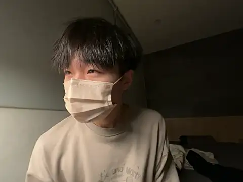 Snapshot of Yo155 chatting on October 27, 2025, 5:17 pm Yo155 online show from October 27, 2025, 5:17 pm