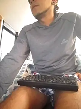 Carlandelli1 online show from February 5, 2026, 1:27 pm