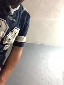 Snapshot of ormike007 chatting on October 15, 2025, 8:25 am ormike007 online show from October 15, 2025, 8:25 am