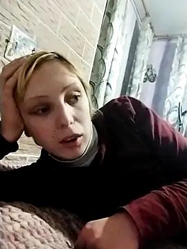 Snapshot of Ponka2011 chatting on October 23, 2025, 5:29 am Ponka2011 online show from October 23, 2025, 5:29 am