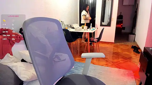 Chubby Licius online show from October 5, 2025, 12:53 am