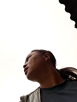 xuxulovezz online show from October 9, 2025, 12:19 am