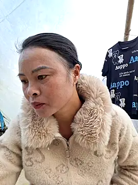 xuxulovezz online show from December 19, 2025, 1:23 am