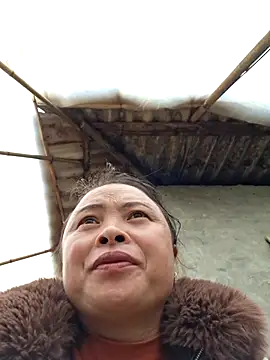 xuxulovezz online show from February 14, 2026, 4:42 am