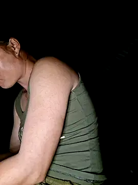 xuxulovezz online show from March 24, 2026, 12:21 pm