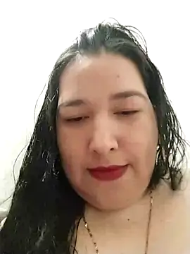 rossiteylor online show from September 26, 2025, 5:17 pm