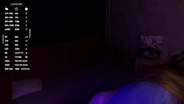 Snapshot of StephanieeMiller chatting on October 3, 2025, 12:29 am StephanieeMiller online show from October 3, 2025, 12:29 am