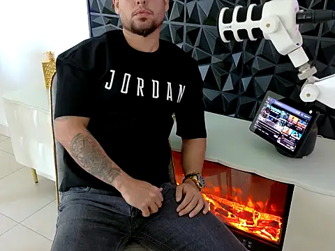 maximus888A online show from October 21, 2025, 8:48 am