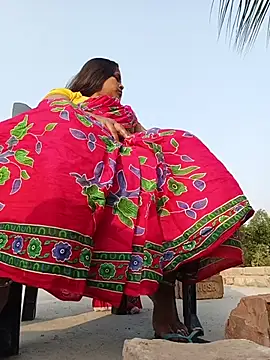 Snapshot of reya743 chatting on December 23, 2025, 10:02 am reya743 online show from December 23, 2025, 10:02 am