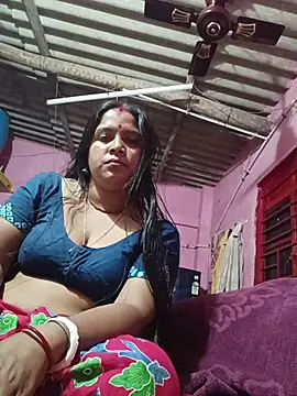 Snapshot of reya743 chatting on February 4, 2026, 11:20 pm reya743 online show from February 4, 2026, 11:20 pm