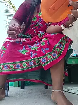 Snapshot of reya743 chatting on February 12, 2026, 8:53 am reya743 online show from February 12, 2026, 8:53 am