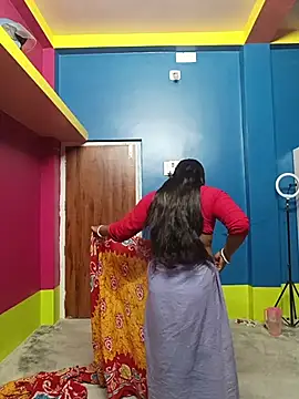 Snapshot of reya743 chatting on February 28, 2026, 12:11 am reya743 online show from February 28, 2026, 12:11 am