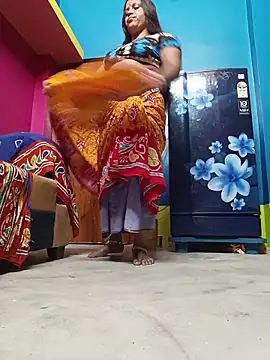 Snapshot of reya743 chatting on March 9, 2026, 4:33 pm reya743 online show from March 9, 2026, 4:33 pm