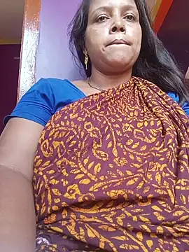 Snapshot of reya743 chatting on April 2, 2026, 6:00 am reya743 online show from April 2, 2026, 6:00 am