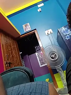 Snapshot of reya743 chatting on April 12, 2026, 11:32 pm reya743 online show from April 12, 2026, 11:32 pm