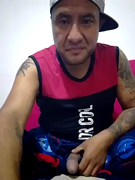 Snapshot of Ruloluna chatting on October 9, 2025, 7:06 am Ruloluna online show from October 9, 2025, 7:06 am