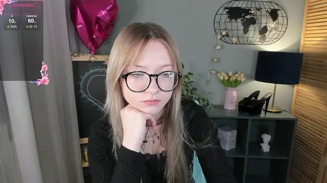 elliupp online show from September 22, 2025, 9:44 am