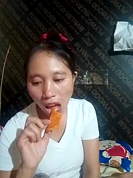 Snapshot of ruby-00 chatting on October 11, 2025, 5:00 pm ruby-00 online show from October 11, 2025, 5:00 pm