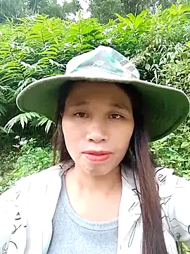 Snapshot of ruby-00 chatting on October 28, 2025, 12:58 am ruby-00 online show from October 28, 2025, 12:58 am