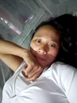 Snapshot of ruby-00 chatting on October 28, 2025, 3:14 pm ruby-00 online show from October 28, 2025, 3:14 pm