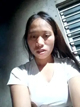 Snapshot of ruby-00 chatting on October 29, 2025, 10:33 pm ruby-00 online show from October 29, 2025, 10:33 pm