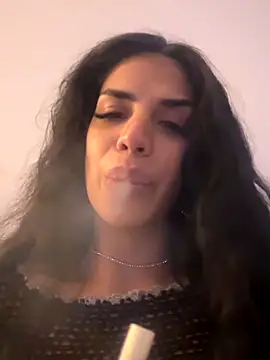 Snapshot of AylinHazellx chatting on October 11, 2025, 6:50 pm AylinHazellx online show from October 11, 2025, 6:50 pm