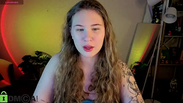 Snapshot of Elsie_Cutties chatting on April 27, 2026, 1:14 am Elsie Cutties online show from April 27, 2026, 1:14 am