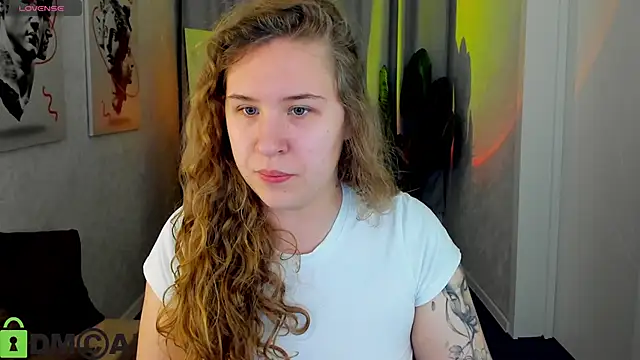 Snapshot of Elsie_Cutties chatting on May 2, 2026, 1:10 am Elsie Cutties online show from May 2, 2026, 1:10 am