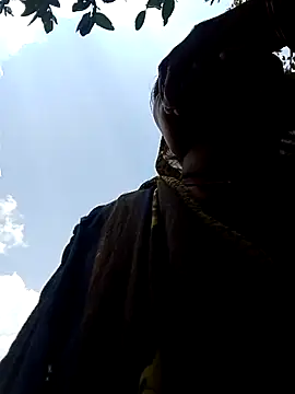 Pooja6060 online show from October 5, 2025, 6:01 am