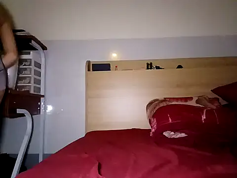 Snapshot of Soin18 chatting on November 5, 2025, 5:51 am Soin18 online show from November 5, 2025, 5:51 am