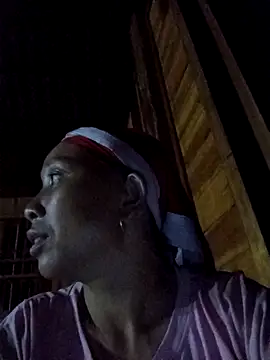 Snapshot of vtmbae chatting on October 4, 2025, 12:36 pm vtmbae online show from October 4, 2025, 12:36 pm