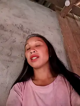 Snapshot of vtmbae chatting on October 12, 2025, 10:03 am vtmbae online show from October 12, 2025, 10:03 am