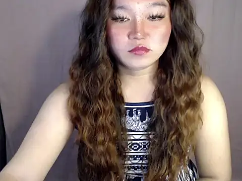 Eyes-on-me online show from November 7, 2025, 9:31 am