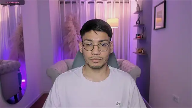 marcuswildx online show from December 16, 2025, 10:15 pm