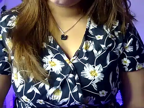 Aaliya02 online show from February 19, 2026, 3:57 am